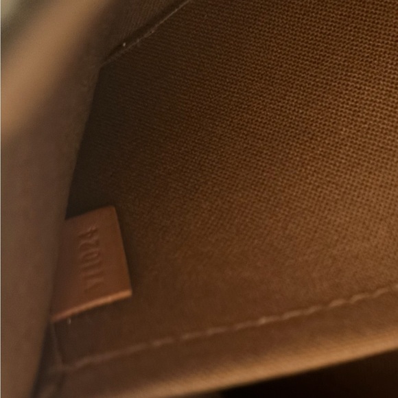 Louis Vuitton Popincourt Handbag - Picture 9 of 10